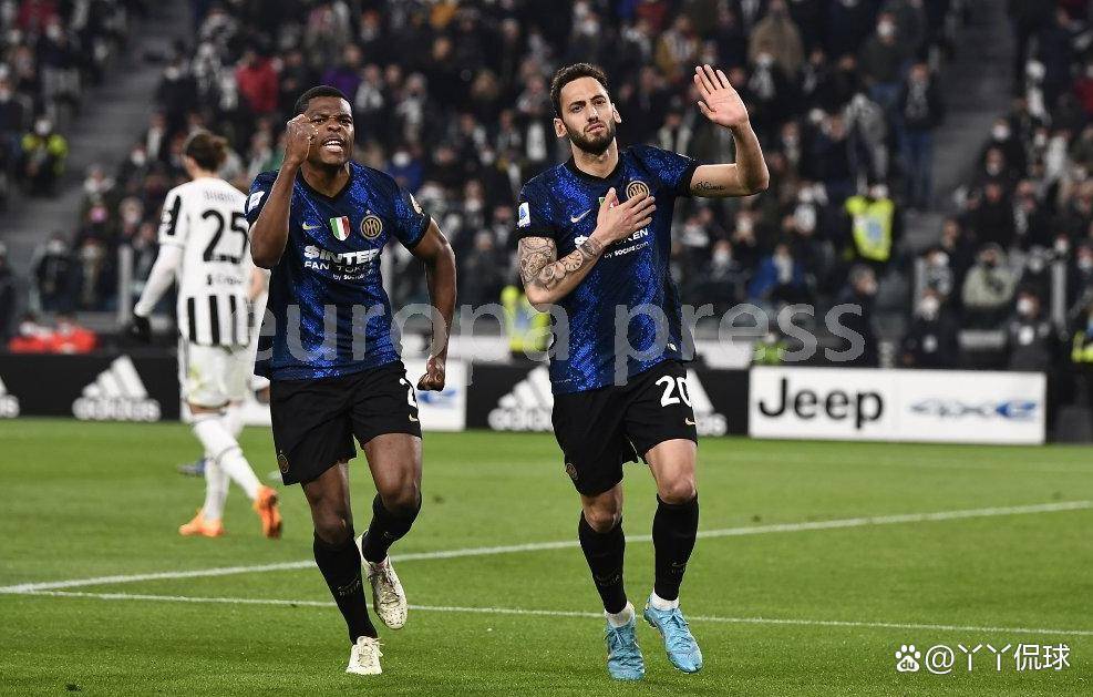 西甲赛程吃紧,国际米兰今晨单刀错失,悬念犹存,控场能力受关注(国际米兰历史十大后卫) 西甲赛程吃紧,国际米兰今晨单刀错失,悬念犹存,控场能力受关注(国际米兰历史十大后卫)