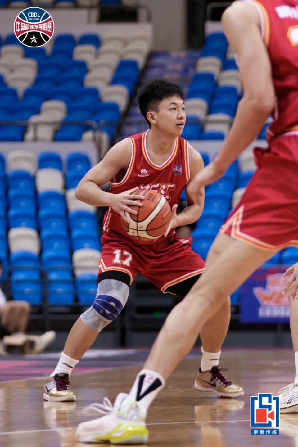 包含赛后浙江稠州调整名单以备西甲，遗憾出局环节打磨，引发热议，资深球员宣示担当的词条