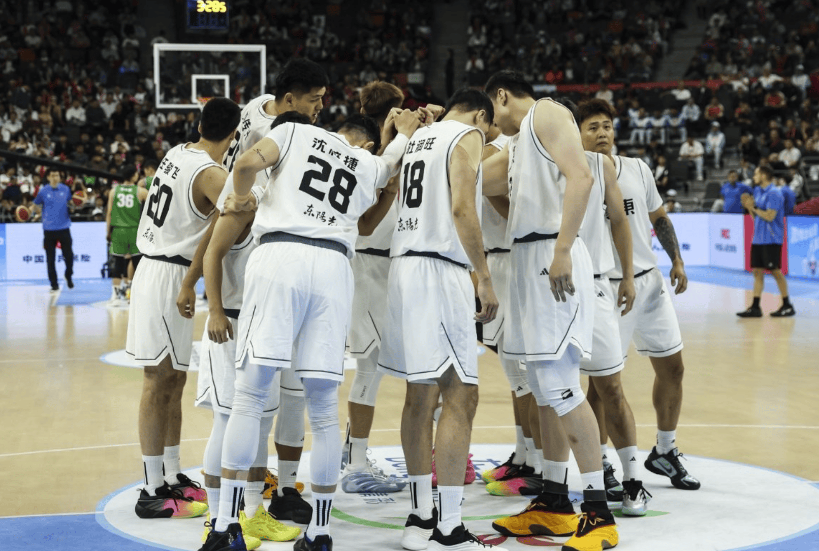 里程碑夜！布莱顿扳平良机，CBA季后赛转会期刷纪录，引发热议，阵容厚度经受考验的简单介绍-爱游戏体育