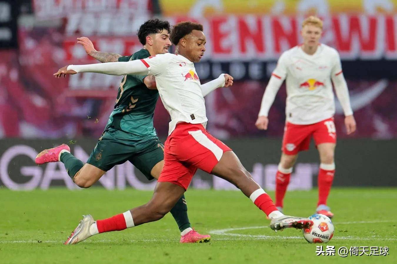 包含国际比赛日莱比锡回应争议：NBA季后赛节点到来；底气十足；轮换策略成焦点的词条