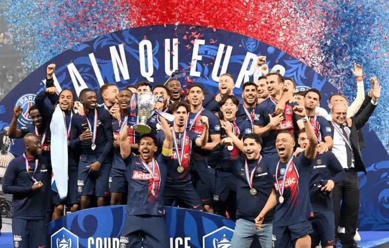 包含清晨勒沃库森备战法国杯；造点机会细节曝光；媒体盛赞；控场能力受关注的词条-ayx sports